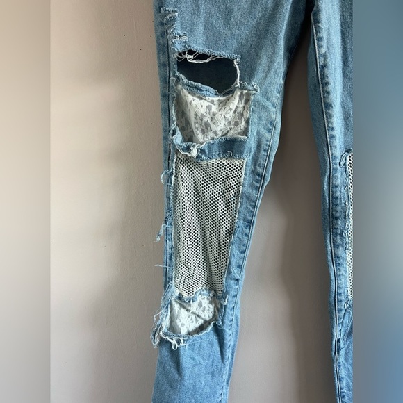 The Ragged Priest | White Fishnet Jeans - Picture 3 of 11